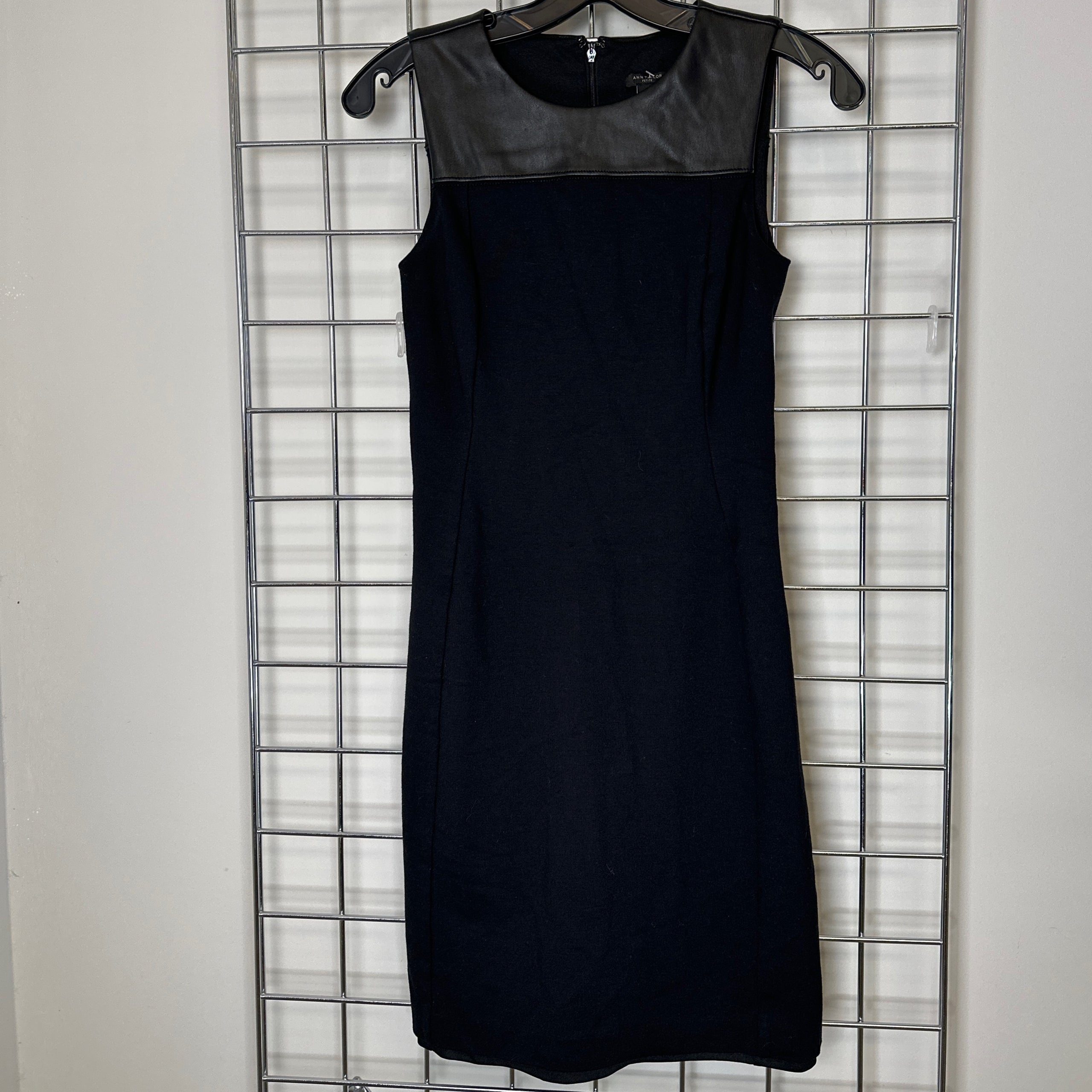 199466924 Sz 00 Black Knit Mini Ann Taylor Womens Sleeveless
