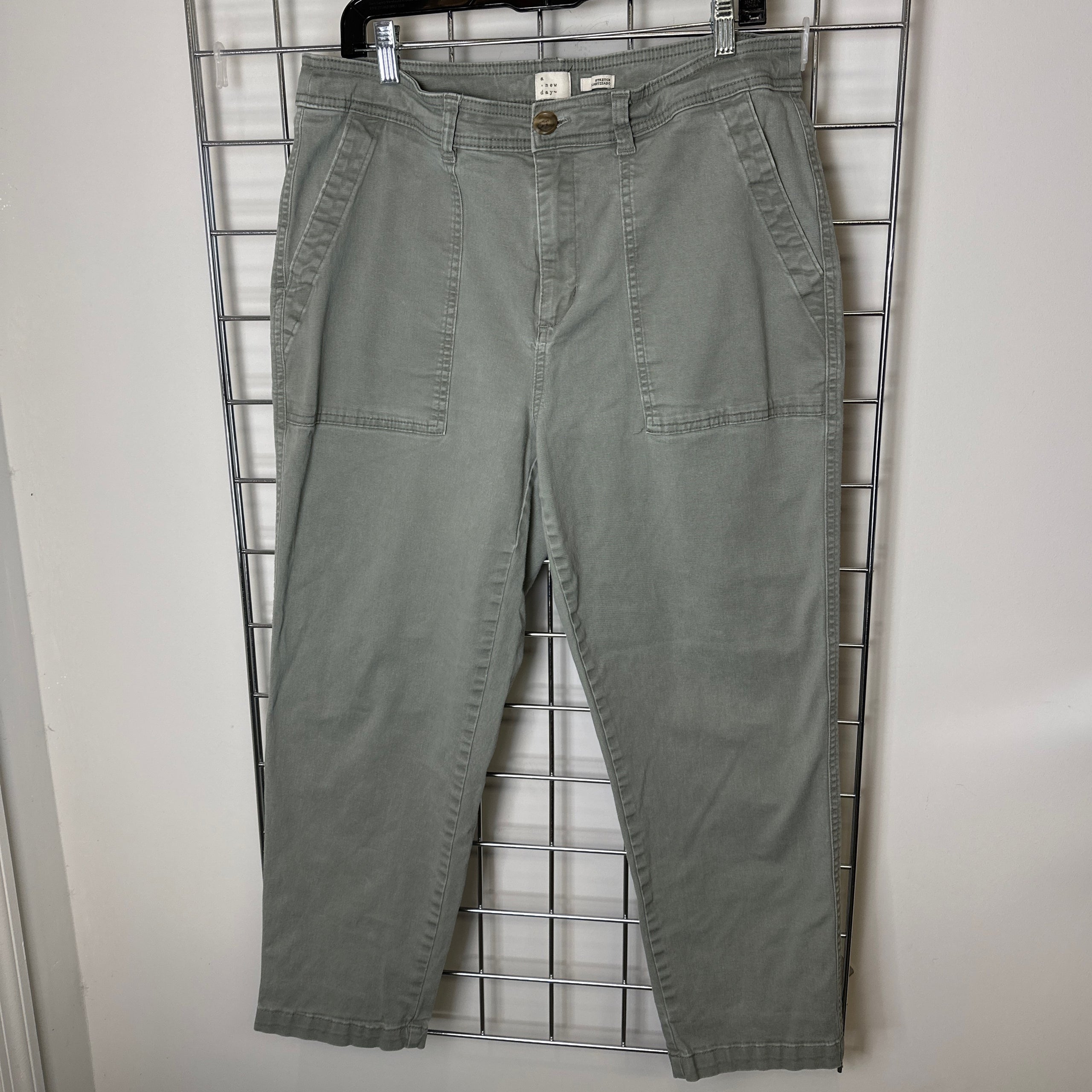 100019032 - Sz 14 Sage Chinos - A New Day - Womens Pants